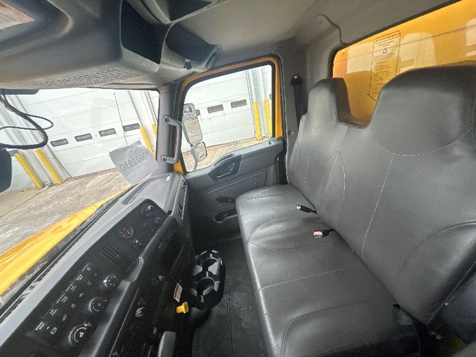 Medium Duty Box Truck-Light and Medium Duty Trucks-International-2021-MV607-Milwaukee-WI-206,681\n\t\tmiles-$ 40,250 - Image 19