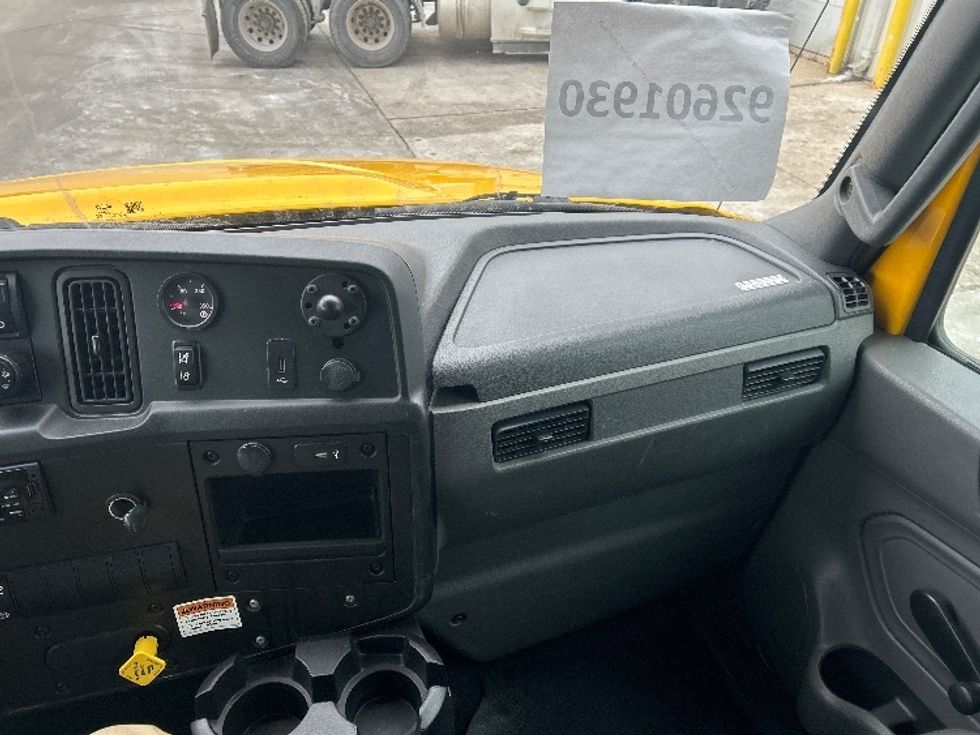 Medium Duty Box Truck-Light and Medium Duty Trucks-International-2021-MV607-Milwaukee-WI-206,681\n\t\tmiles-$ 40,250 - Image 21