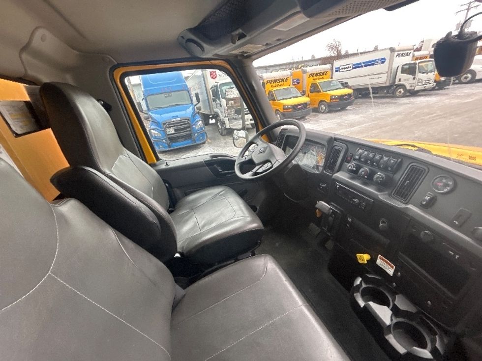 Medium Duty Box Truck-Light and Medium Duty Trucks-International-2021-MV607-Milwaukee-WI-206,681\n\t\tmiles-$ 40,250 - Image 22