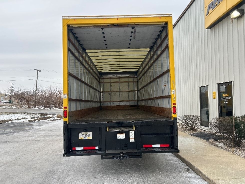 Medium Duty Box Truck-Light and Medium Duty Trucks-International-2021-MV607-Milwaukee-WI-206,681\n\t\tmiles-$ 40,250 - Image 8