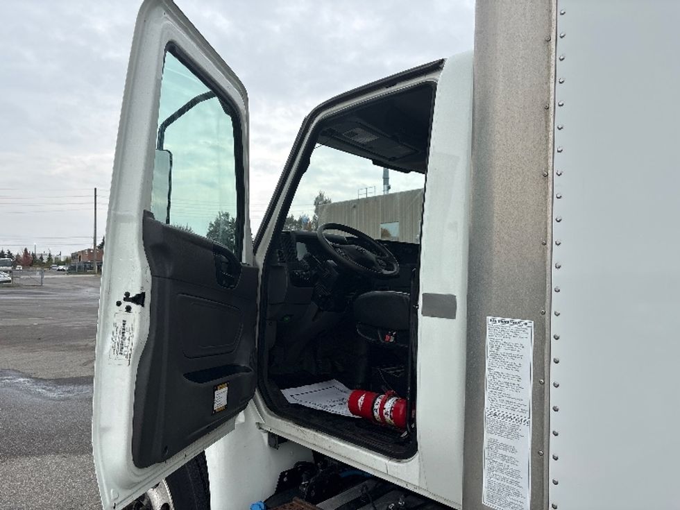 Medium Duty Box Truck-Light and Medium Duty Trucks-International-2021-MV607-Mississauga-ON-316,764\n\t\tkm-$ 72,500 - Image 16