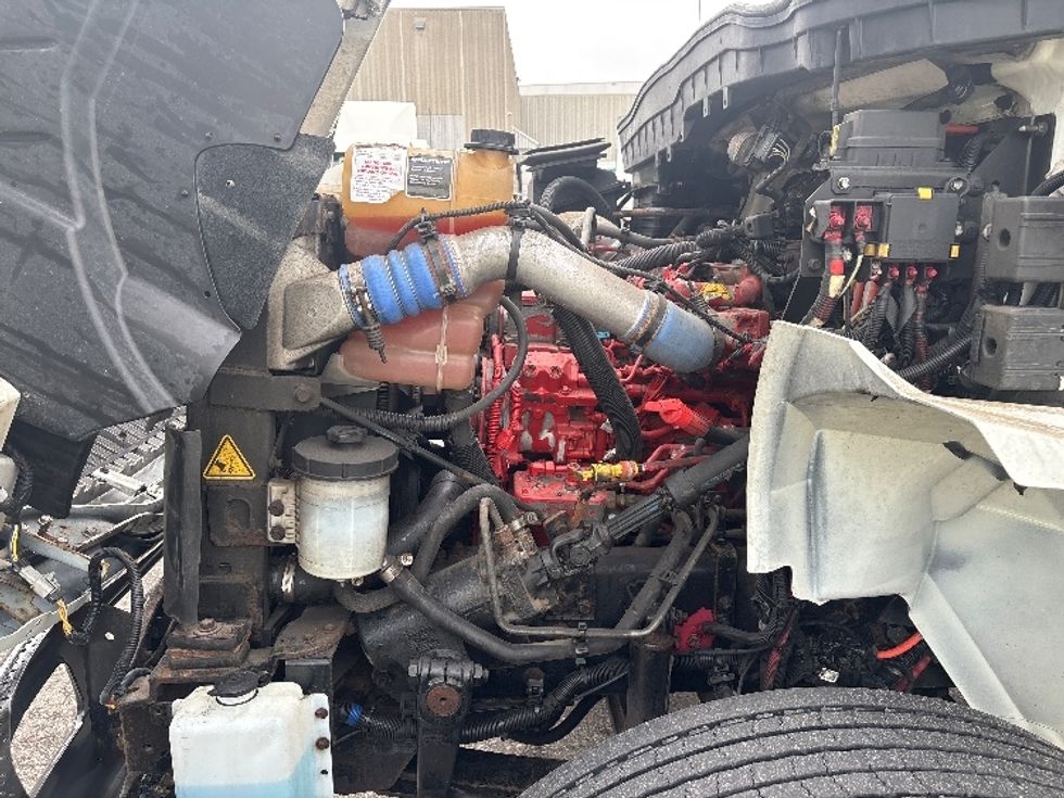 Medium Duty Box Truck-Light and Medium Duty Trucks-International-2021-MV607-Mississauga-ON-316,764\n\t\tkm-$ 72,500 - Image 24