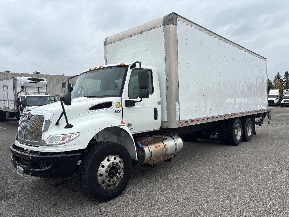 Medium Duty Box Truck-Light and Medium Duty Trucks-International-2021-MV607-Mississauga-ON-316,764\n\t\tkm-$ 72,500 - Image 3