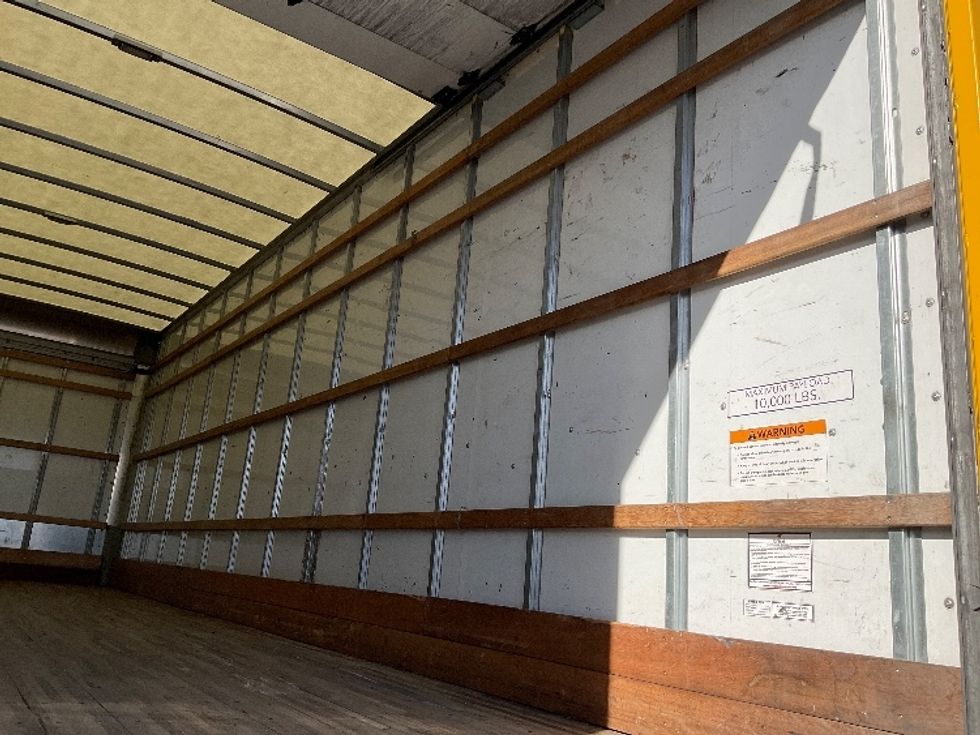 Medium Duty Box Truck-Light and Medium Duty Trucks-International-2021-MV607-Moberly-MO-189,915\n\t\tmiles-$ 43,750 - Image 12