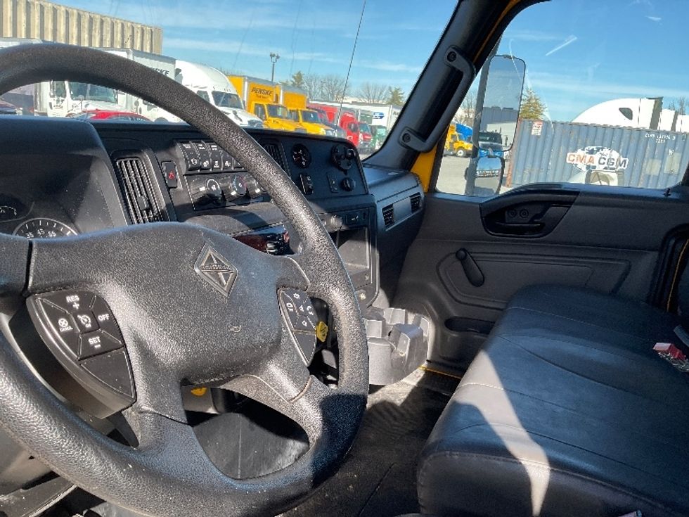 Medium Duty Box Truck-Light and Medium Duty Trucks-International-2021-MV607-Moberly-MO-189,915\n\t\tmiles-$ 43,750 - Image 17