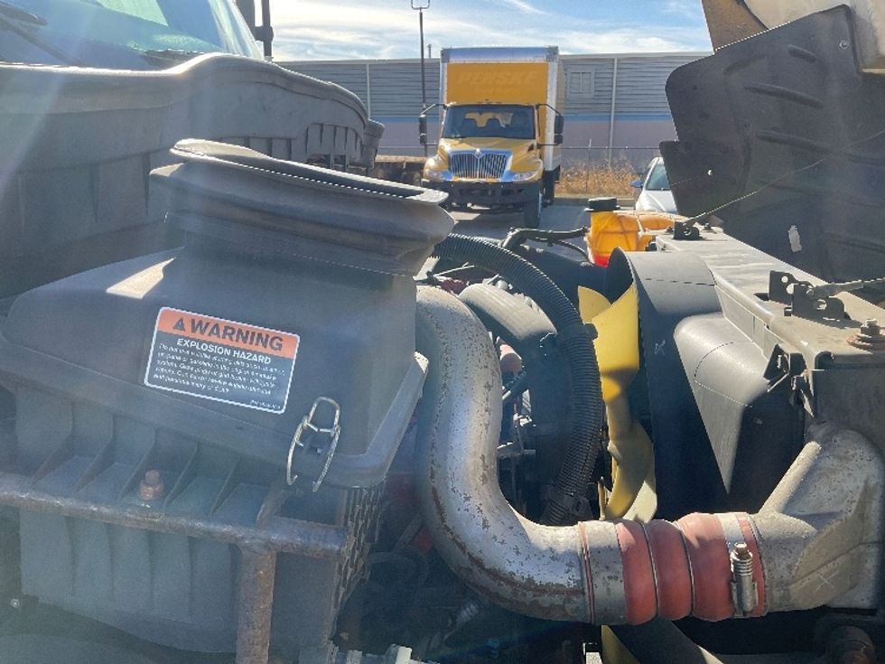 Medium Duty Box Truck-Light and Medium Duty Trucks-International-2021-MV607-Moberly-MO-189,915\n\t\tmiles-$ 43,750 - Image 23