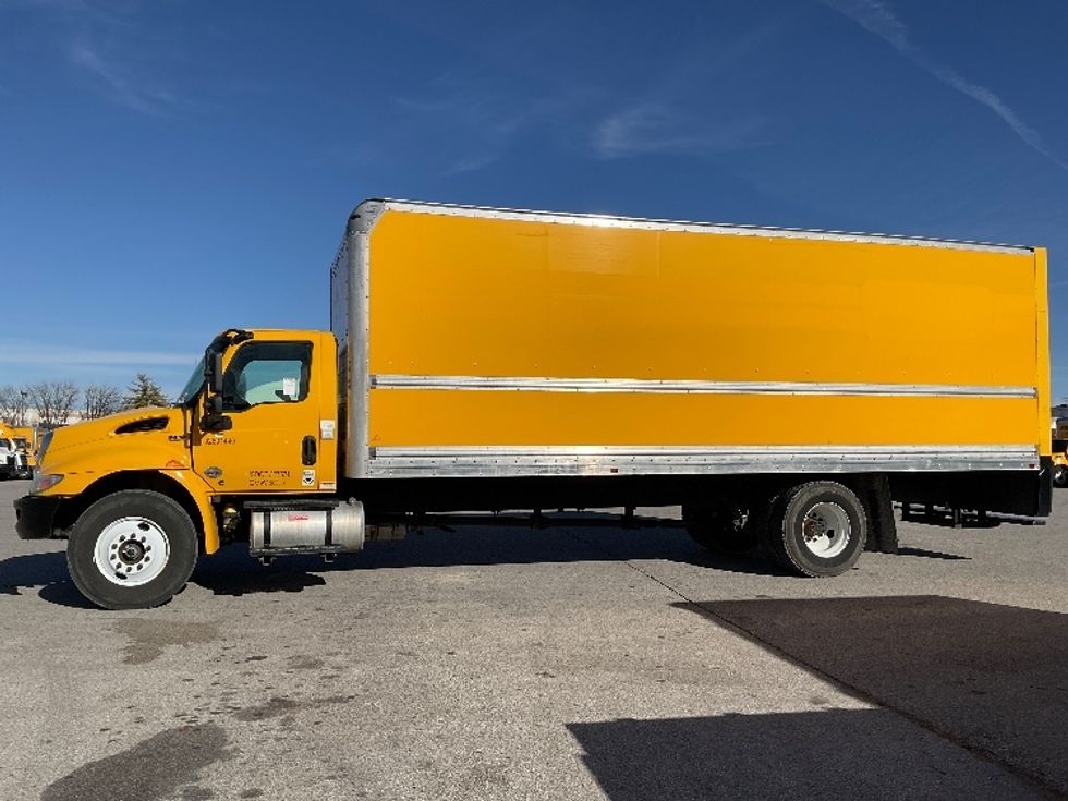 Medium Duty Box Truck-Light and Medium Duty Trucks-International-2021-MV607-Moberly-MO-189,915\n\t\tmiles-$ 43,750 - Image 4