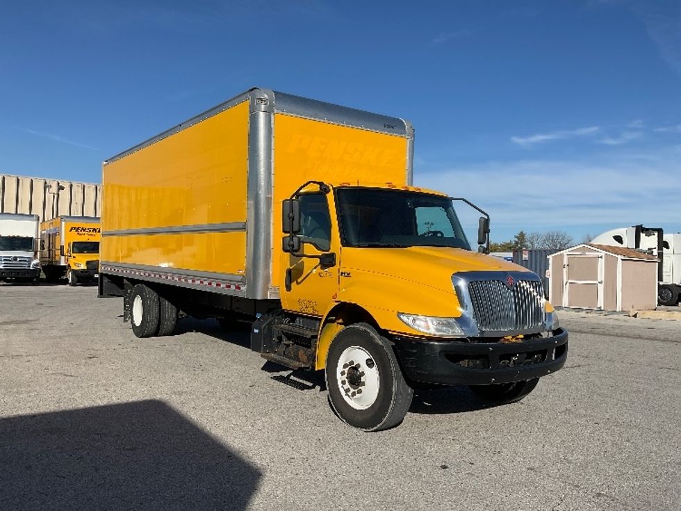 Medium Duty Box Truck-Light and Medium Duty Trucks-International-2021-MV607-Moberly-MO-221,841\n\t\tmiles-$ 39,000 - Image 1