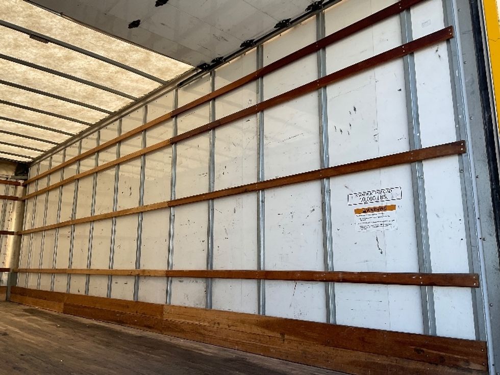 Medium Duty Box Truck-Light and Medium Duty Trucks-International-2021-MV607-Moberly-MO-221,841\n\t\tmiles-$ 39,000 - Image 11