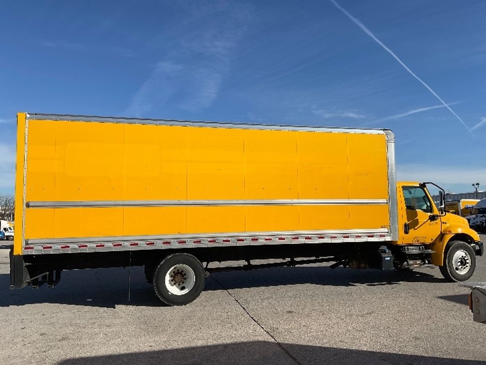 Medium Duty Box Truck-Light and Medium Duty Trucks-International-2021-MV607-Moberly-MO-221,841\n\t\tmiles-$ 39,000 - Image 14