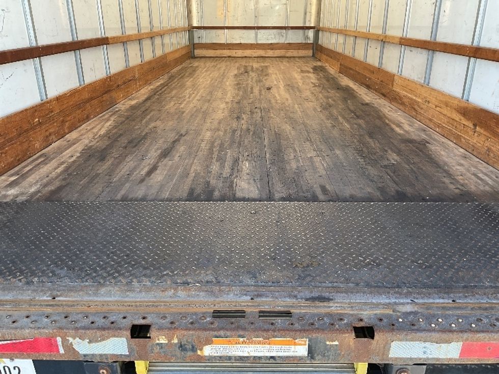 Medium Duty Box Truck-Light and Medium Duty Trucks-International-2021-MV607-Moberly-MO-221,841\n\t\tmiles-$ 39,000 - Image 9