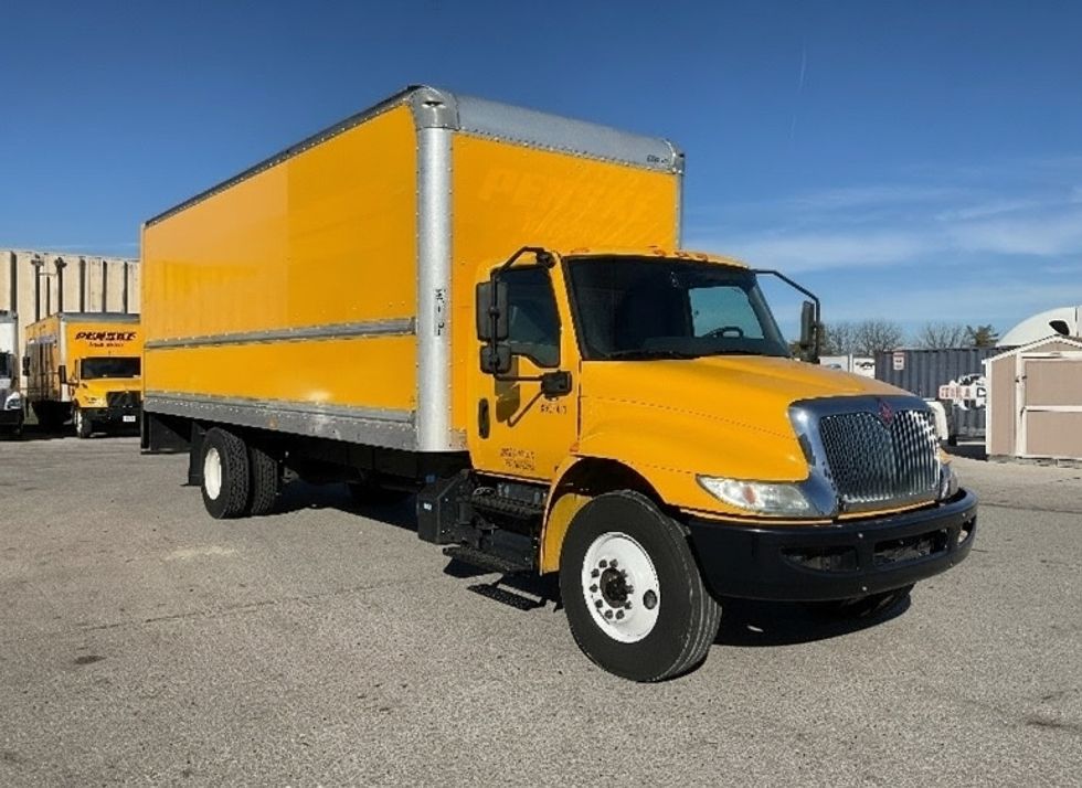 Medium Duty Box Truck-Light and Medium Duty Trucks-International-2021-MV607-Moberly-MO-234,772\n\t\tmiles-$ 37,250 - Image 1