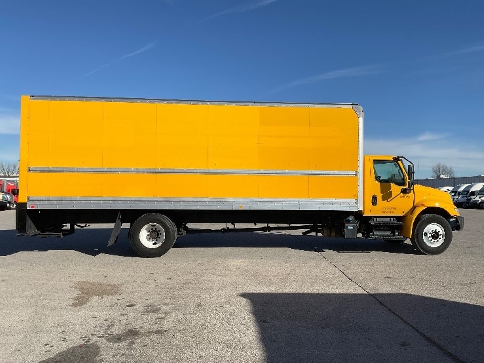 Medium Duty Box Truck-Light and Medium Duty Trucks-International-2021-MV607-Moberly-MO-234,772\n\t\tmiles-$ 37,250 - Image 15