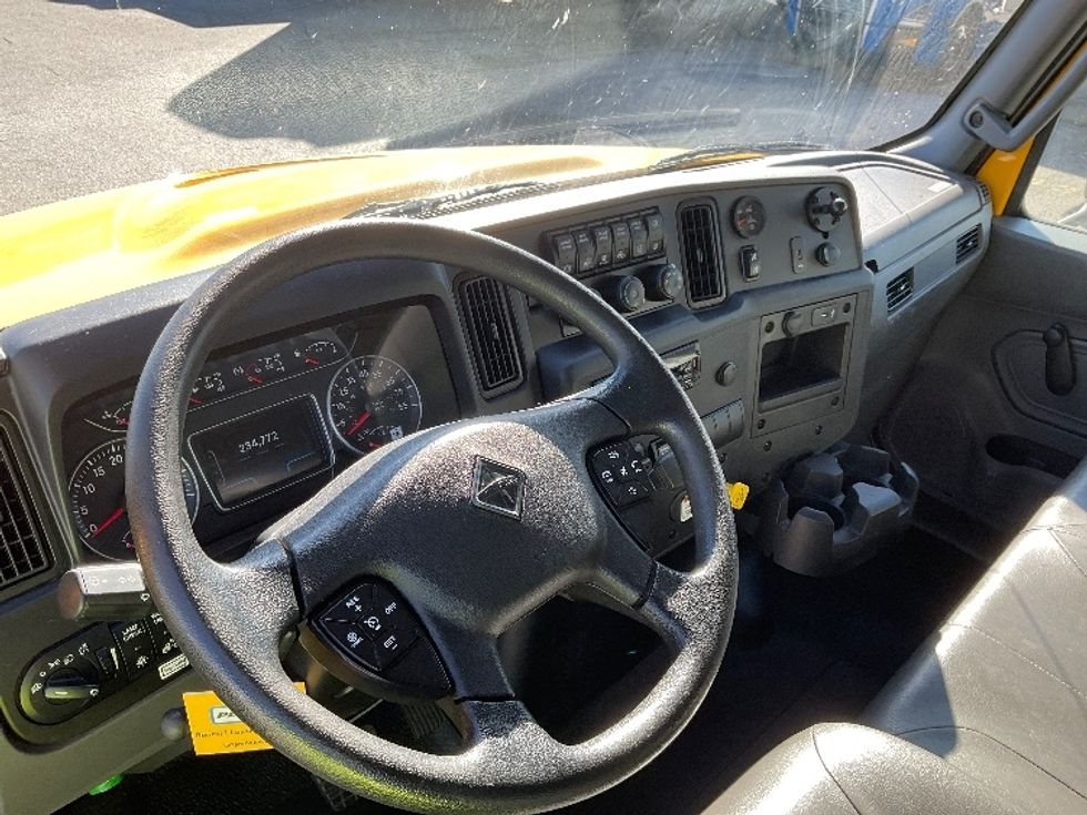 Medium Duty Box Truck-Light and Medium Duty Trucks-International-2021-MV607-Moberly-MO-234,772\n\t\tmiles-$ 37,250 - Image 17