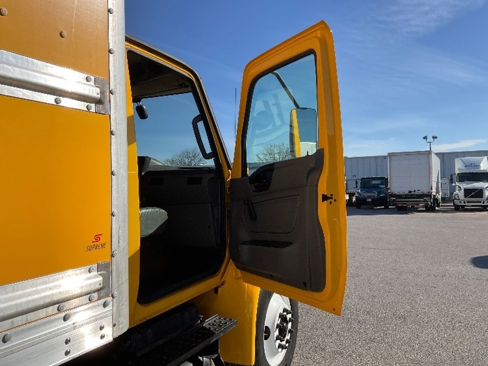 Medium Duty Box Truck-Light and Medium Duty Trucks-International-2021-MV607-Moberly-MO-234,772\n\t\tmiles-$ 37,250 - Image 20