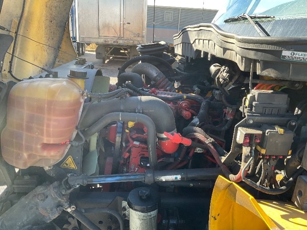 Medium Duty Box Truck-Light and Medium Duty Trucks-International-2021-MV607-Moberly-MO-234,772\n\t\tmiles-$ 37,250 - Image 24