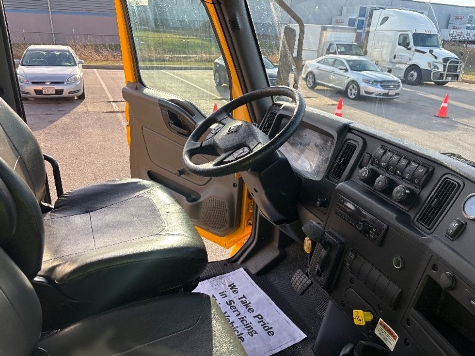 Medium Duty Box Truck-Light and Medium Duty Trucks-International-2021-MV607-Moberly-MO-234,910\n\t\tmiles-$ 37,250 - Image 22