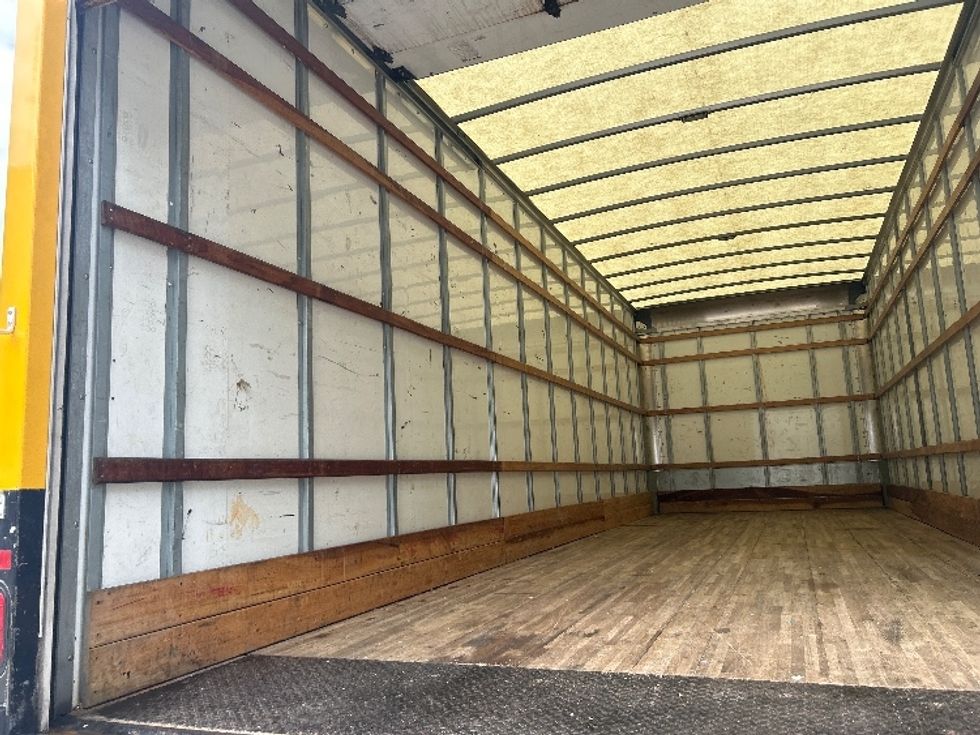 Medium Duty Box Truck-Light and Medium Duty Trucks-International-2021-MV607-Moberly-MO-242,183\n\t\tmiles-$ 34,750 - Image 10