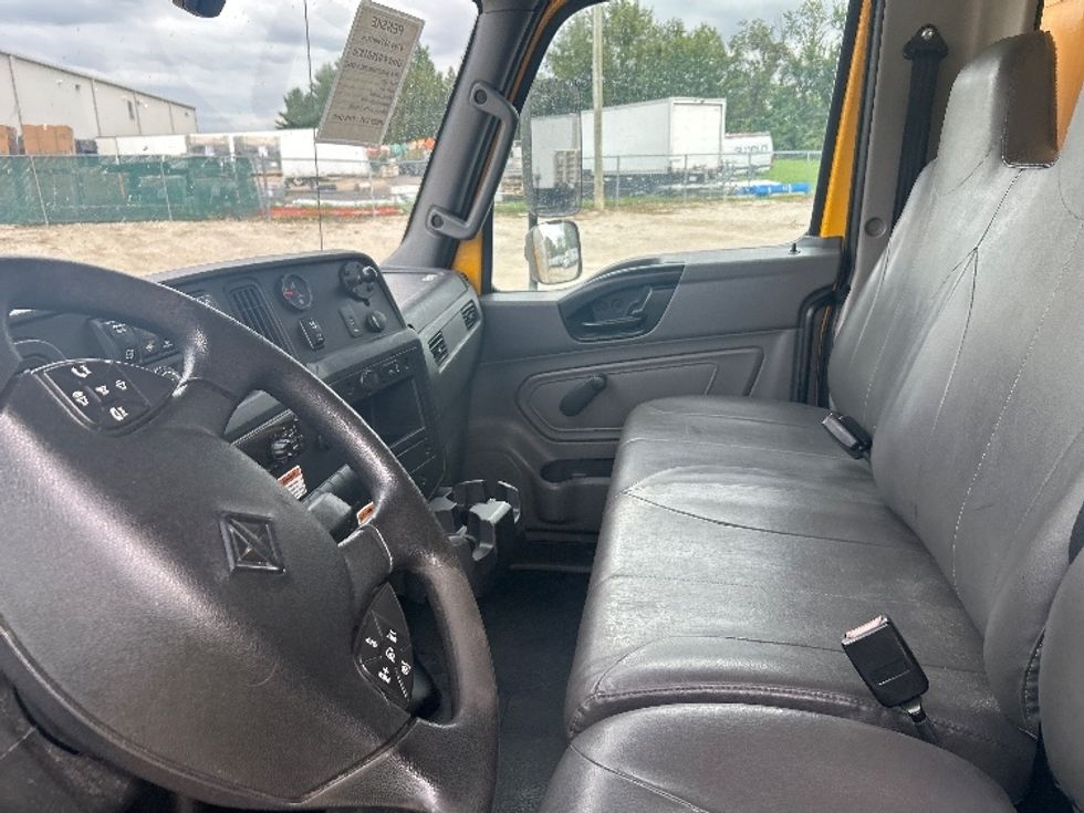 Medium Duty Box Truck-Light and Medium Duty Trucks-International-2021-MV607-Moberly-MO-242,183\n\t\tmiles-$ 34,750 - Image 18