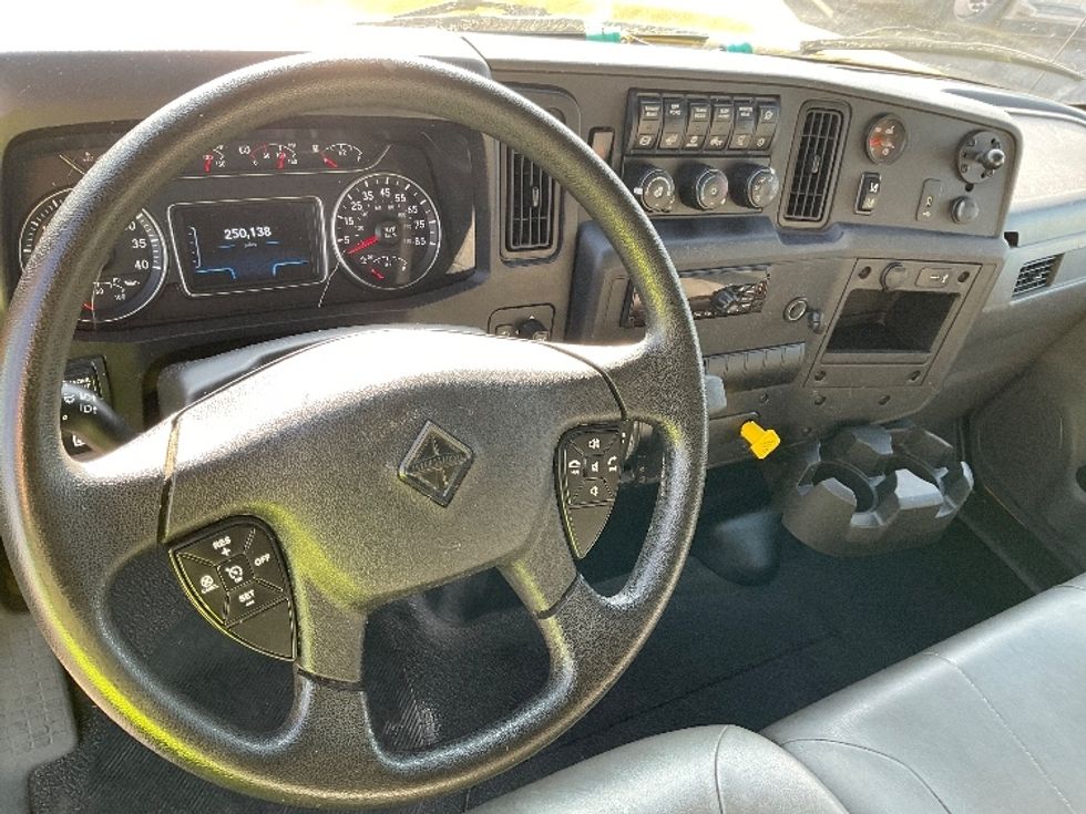 Medium Duty Box Truck-Light and Medium Duty Trucks-International-2021-MV607-Moberly-MO-250,138\n\t\tmiles-$ 33,000 - Image 18