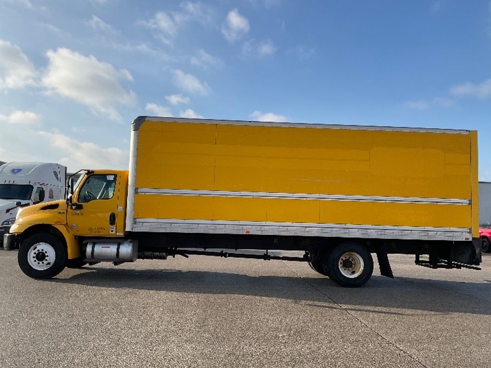 Medium Duty Box Truck-Light and Medium Duty Trucks-International-2021-MV607-Moberly-MO-250,138\n\t\tmiles-$ 33,000 - Image 4