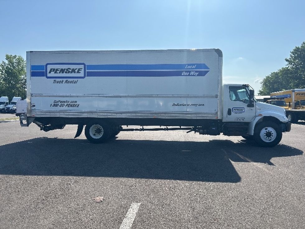 Medium Duty Box Truck-Light and Medium Duty Trucks-International-2021-MV607-Monroe-OH-193,768\n\t\tmiles-$ 53,250 - Image 15