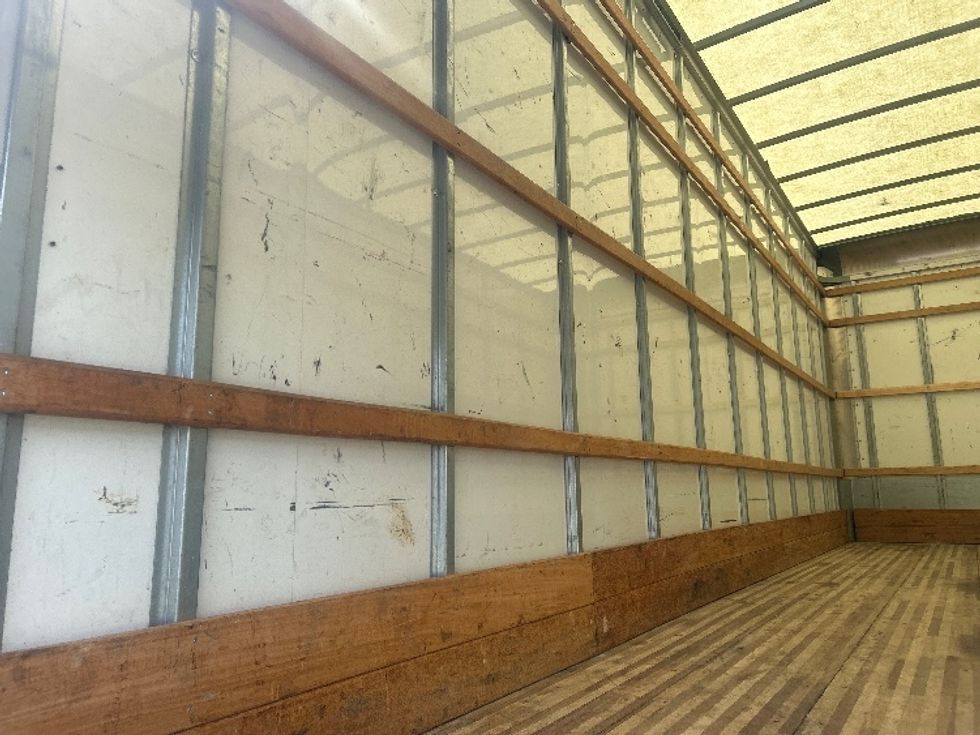 Medium Duty Box Truck-Light and Medium Duty Trucks-International-2021-MV607-Monroe-OH-204,861\n\t\tmiles-$ 35,500 - Image 11