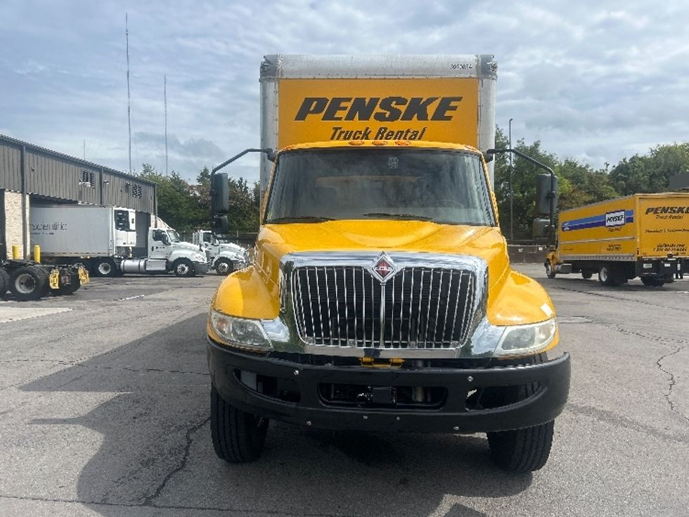 Medium Duty Box Truck-Light and Medium Duty Trucks-International-2021-MV607-Monroe-OH-204,861\n\t\tmiles-$ 35,500 - Image 2