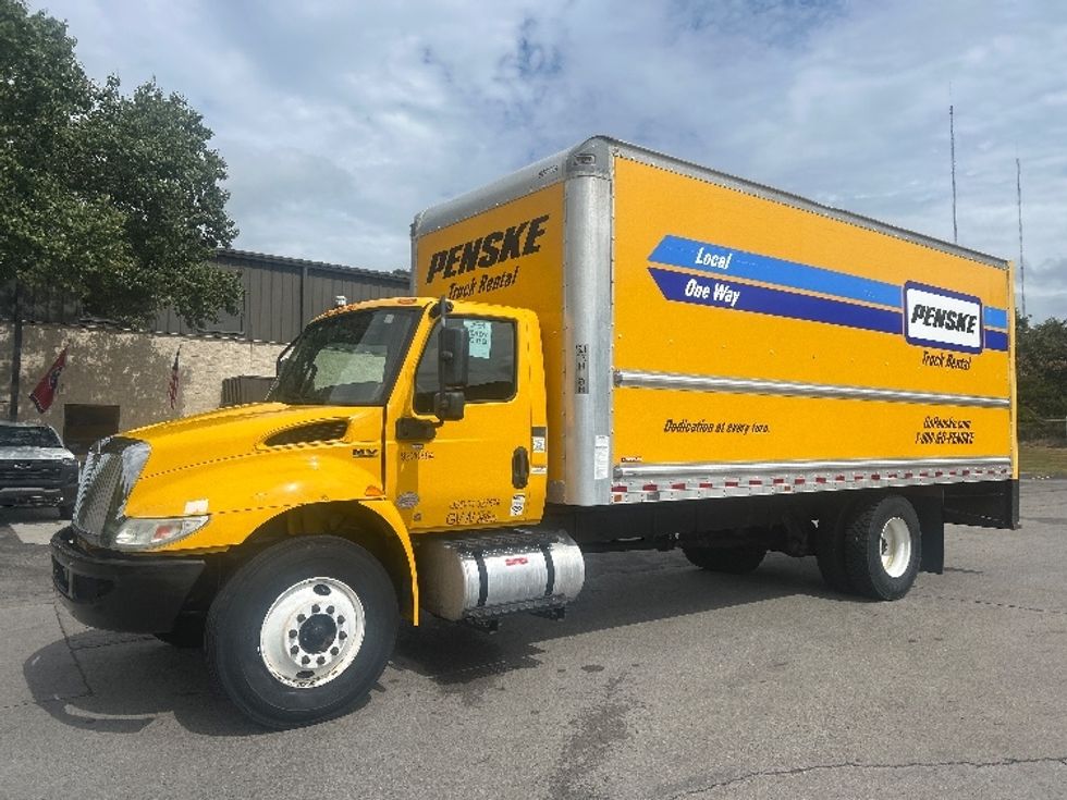 Medium Duty Box Truck-Light and Medium Duty Trucks-International-2021-MV607-Monroe-OH-204,861\n\t\tmiles-$ 35,500 - Image 4