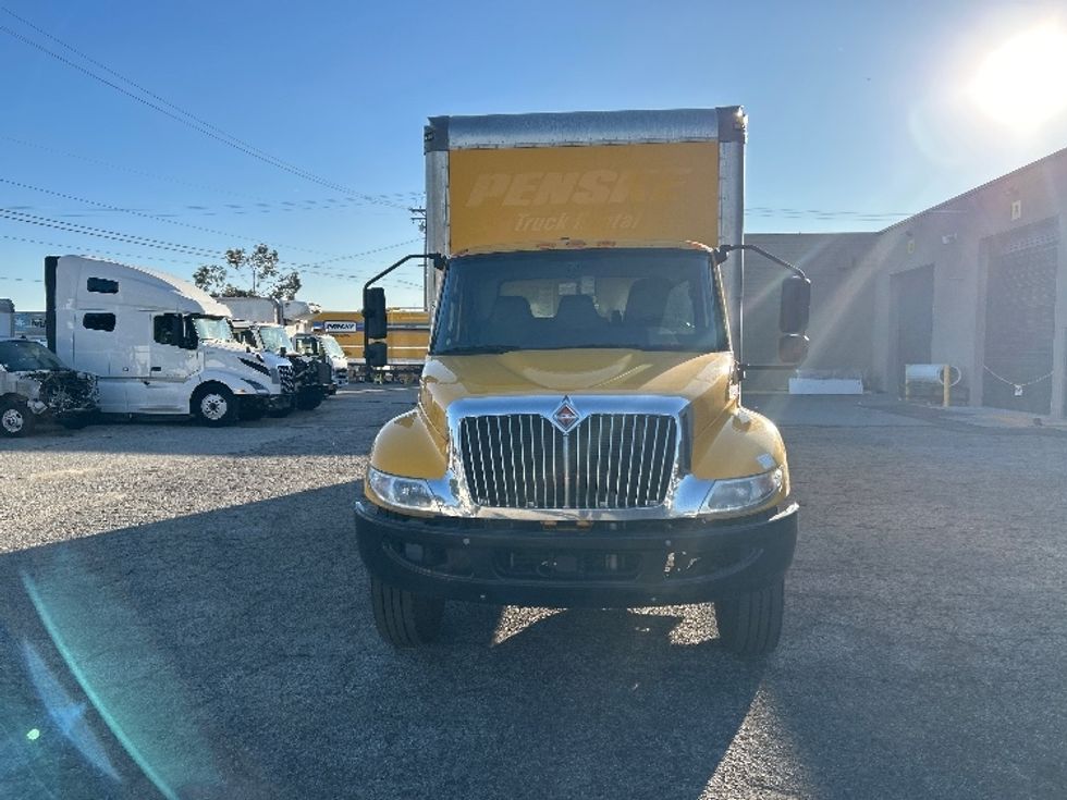 Medium Duty Box Truck-Light and Medium Duty Trucks-International-2021-MV607-Montebello-CA-231,419\n\t\tmiles-$ 37,250 - Image 2