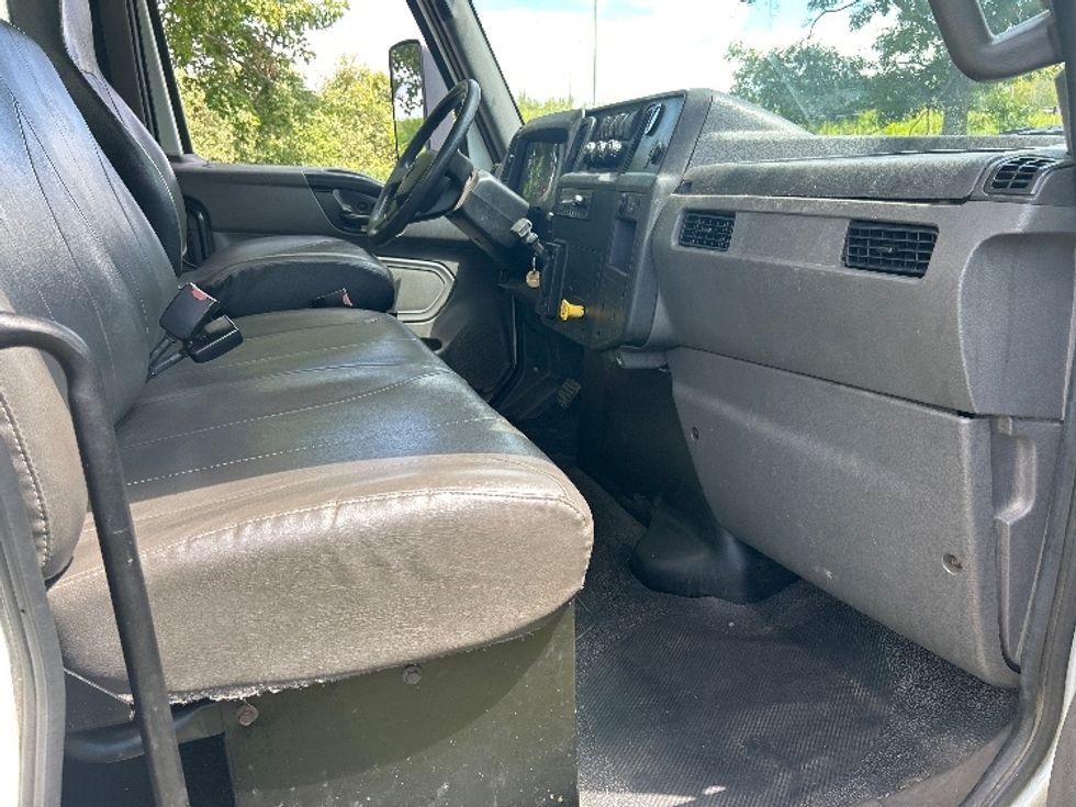 Medium Duty Box Truck-Light and Medium Duty Trucks-International-2021-MV607-Montgomery-NY-183,482\n\t\tmiles-$ 57,500 - Image 19