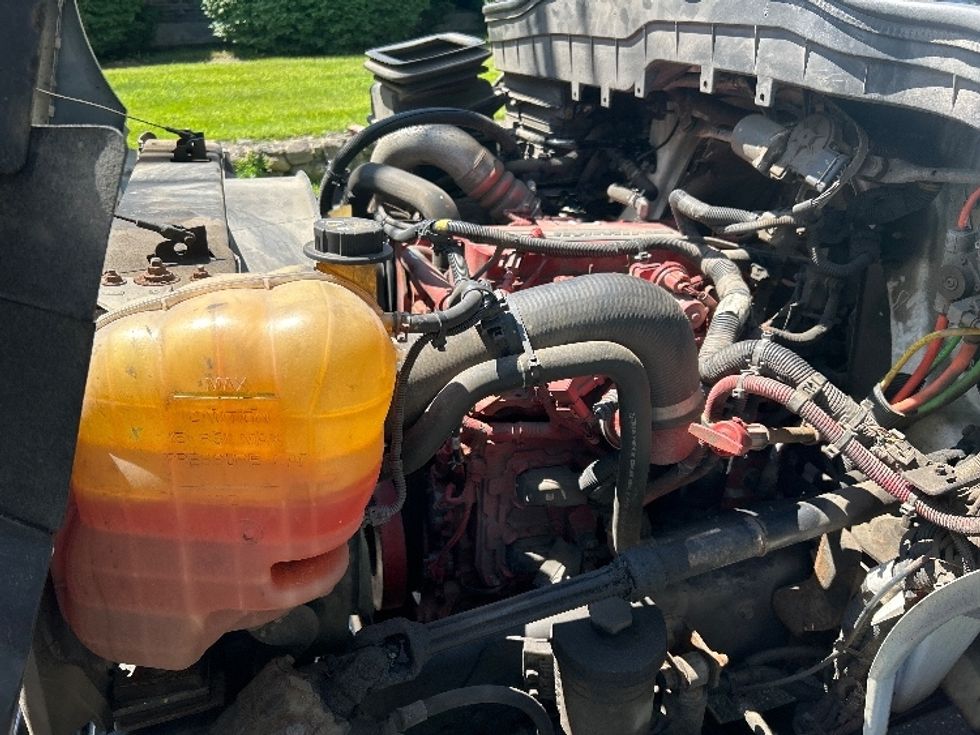 Medium Duty Box Truck-Light and Medium Duty Trucks-International-2021-MV607-Montgomery-NY-183,482\n\t\tmiles-$ 57,500 - Image 25