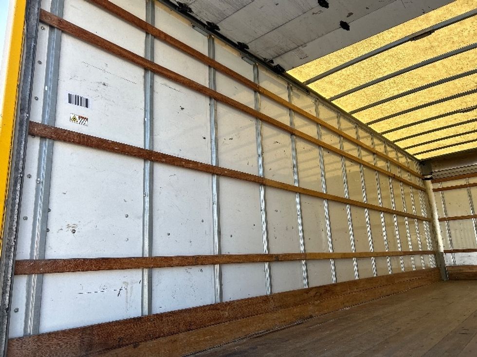 Medium Duty Box Truck-Light and Medium Duty Trucks-International-2021-MV607-Montgomery-NY-186,376\n\t\tmiles-$ 39,250 - Image 11