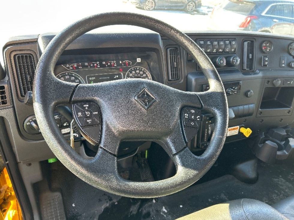 Medium Duty Box Truck-Light and Medium Duty Trucks-International-2021-MV607-Montgomery-NY-186,376\n\t\tmiles-$ 39,250 - Image 17