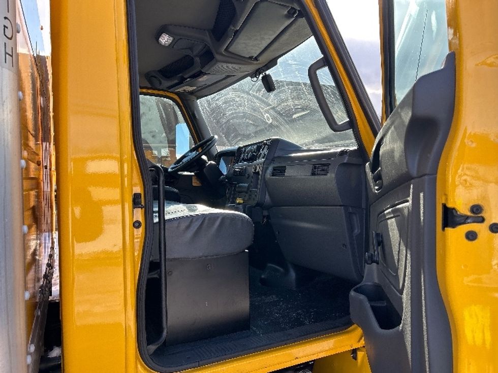 Medium Duty Box Truck-Light and Medium Duty Trucks-International-2021-MV607-Montgomery-NY-186,376\n\t\tmiles-$ 39,250 - Image 20