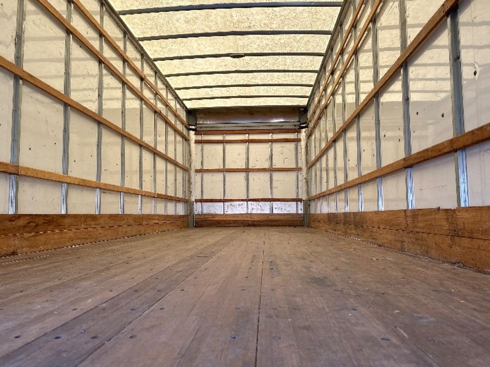 Medium Duty Box Truck-Light and Medium Duty Trucks-International-2021-MV607-Montgomery-NY-186,376\n\t\tmiles-$ 39,250 - Image 8