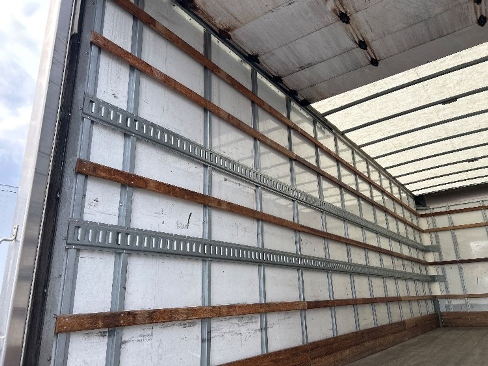 Medium Duty Box Truck-Light and Medium Duty Trucks-International-2021-MV607-Montgomery-NY-266,463\n\t\tmiles-$ 34,750 - Image 11