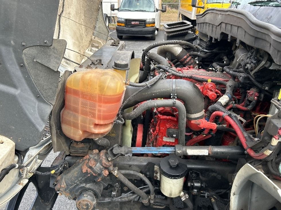 Medium Duty Box Truck-Light and Medium Duty Trucks-International-2021-MV607-Montgomery-NY-266,463\n\t\tmiles-$ 34,750 - Image 24