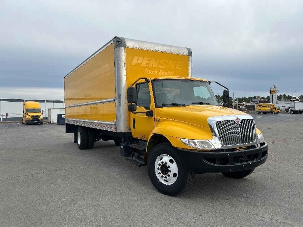 Medium Duty Box Truck-Light and Medium Duty Trucks-International-2021-MV607-Murfreesboro-TN-203,597\n\t\tmiles-$ 44,500 - Image 1