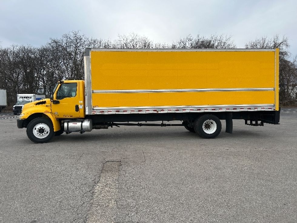 Medium Duty Box Truck-Light and Medium Duty Trucks-International-2021-MV607-Murfreesboro-TN-203,597\n\t\tmiles-$ 44,500 - Image 4