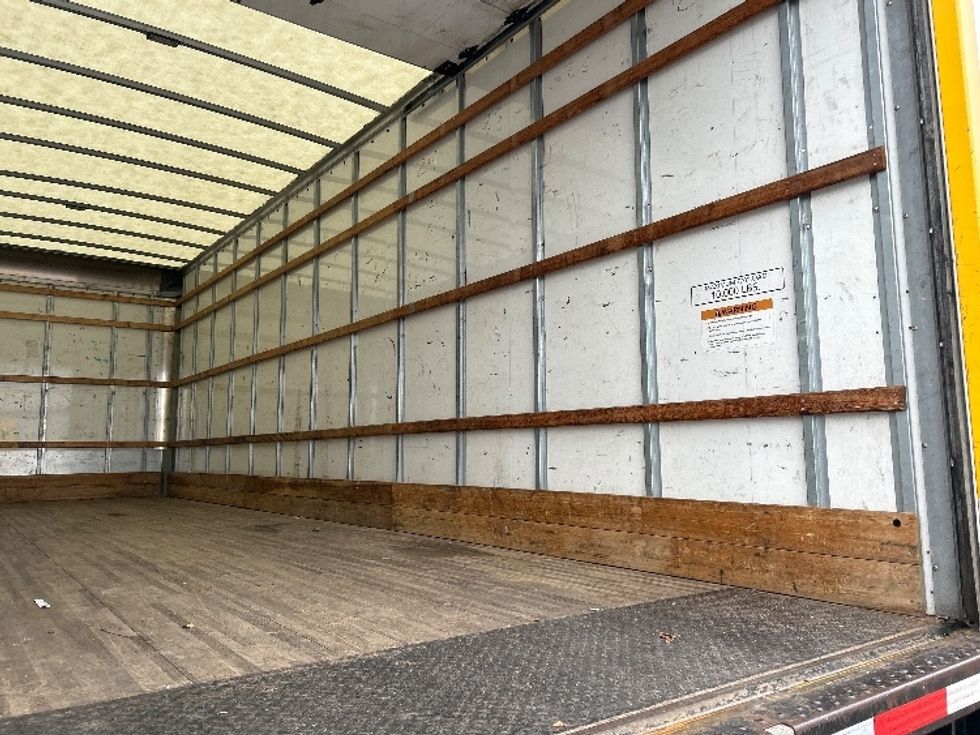 Medium Duty Box Truck-Light and Medium Duty Trucks-International-2021-MV607-Murfreesboro-TN-203,597\n\t\tmiles-$ 44,500 - Image 12