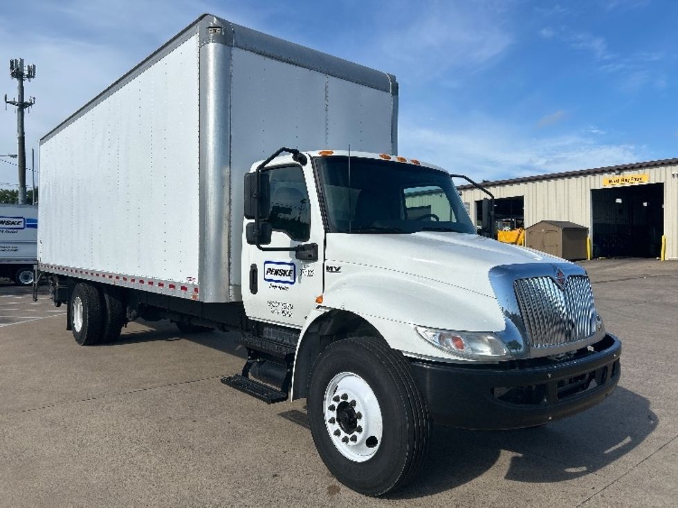 Medium Duty Box Truck-Light and Medium Duty Trucks-International-2021-MV607-Murfreesboro-TN-64,475\n\t\tmiles-$ 78,500 - Image 1