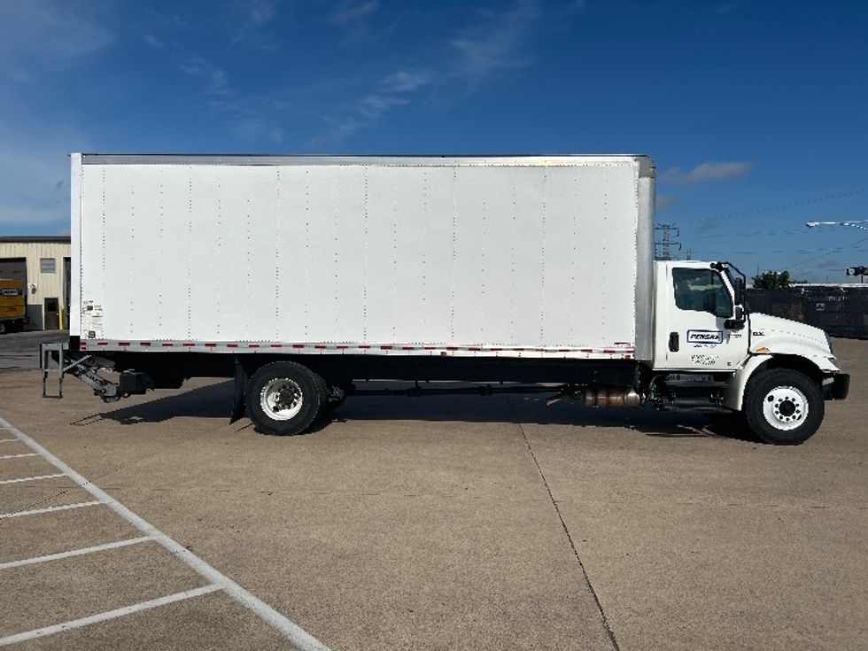 Medium Duty Box Truck-Light and Medium Duty Trucks-International-2021-MV607-Murfreesboro-TN-64,475\n\t\tmiles-$ 78,500 - Image 15