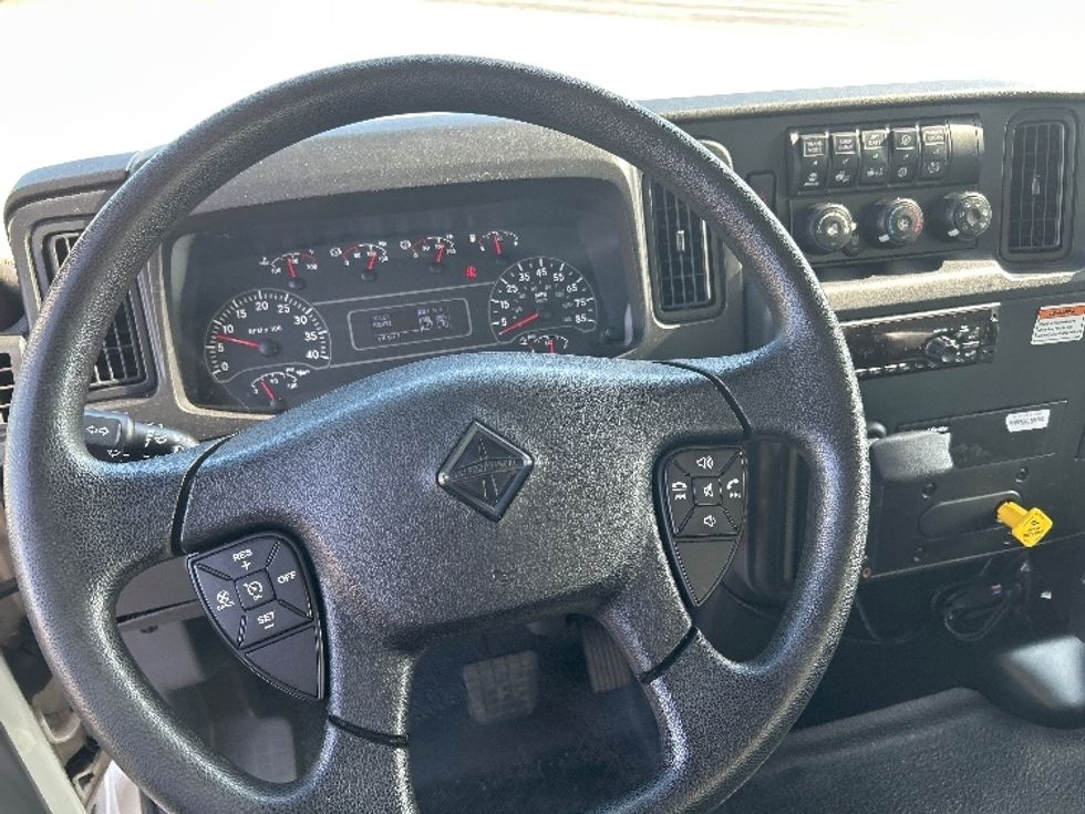 Medium Duty Box Truck-Light and Medium Duty Trucks-International-2021-MV607-Murfreesboro-TN-64,475\n\t\tmiles-$ 78,500 - Image 18