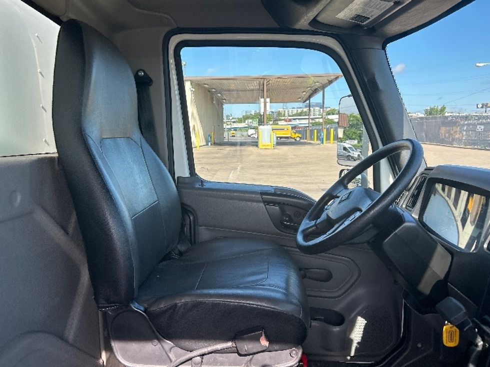 Medium Duty Box Truck-Light and Medium Duty Trucks-International-2021-MV607-Murfreesboro-TN-64,475\n\t\tmiles-$ 78,500 - Image 22