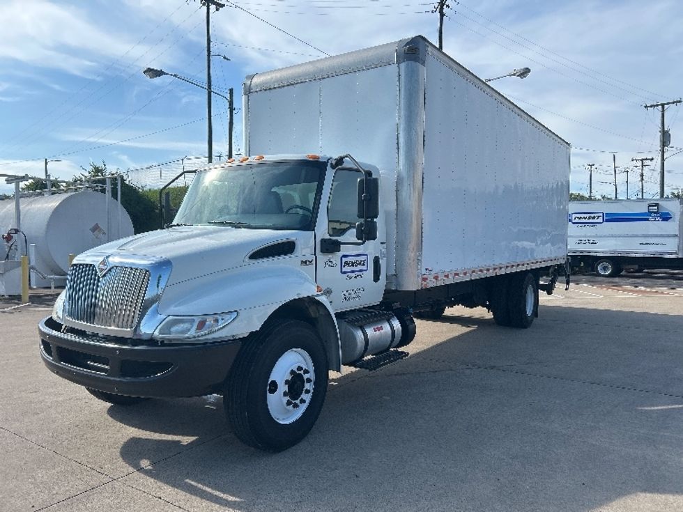 Medium Duty Box Truck-Light and Medium Duty Trucks-International-2021-MV607-Murfreesboro-TN-64,475\n\t\tmiles-$ 78,500 - Image 3