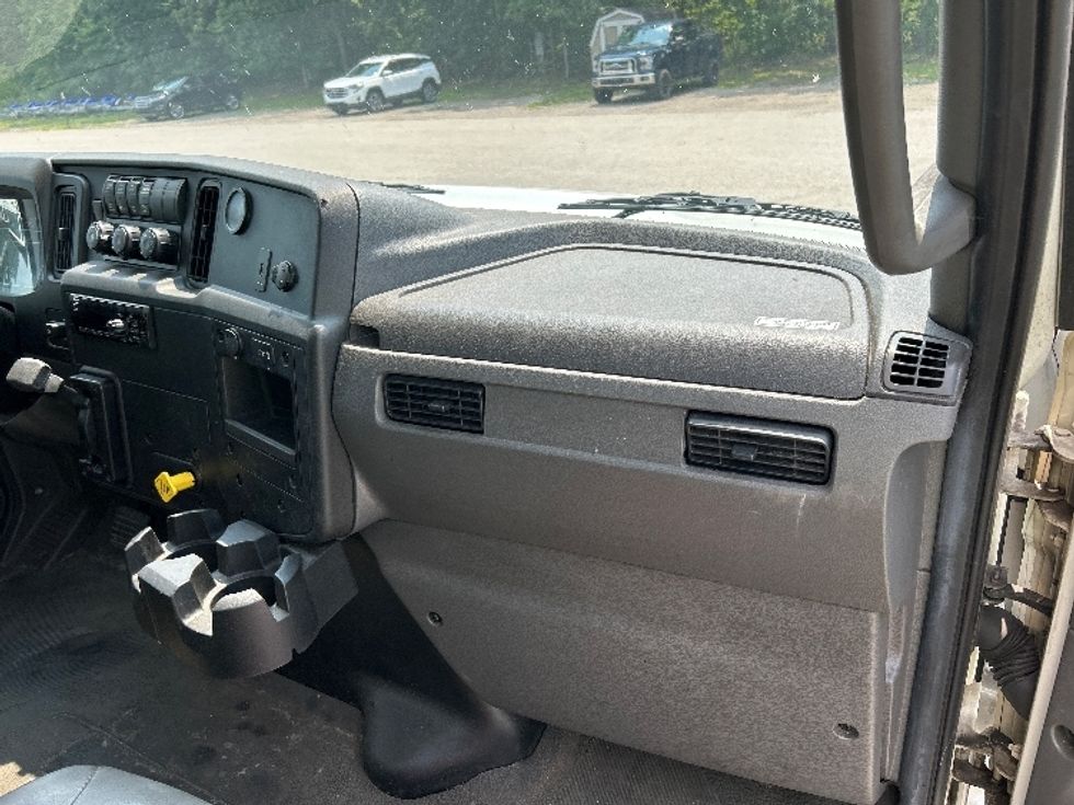 Medium Duty Box Truck-Light and Medium Duty Trucks-International-2021-MV607-Muskegon-MI-69,309\n\t\tmiles-$ 62,000 - Image 21