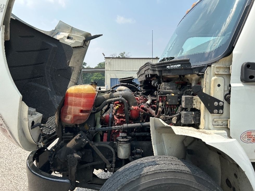 Medium Duty Box Truck-Light and Medium Duty Trucks-International-2021-MV607-Muskegon-MI-69,309\n\t\tmiles-$ 62,000 - Image 24