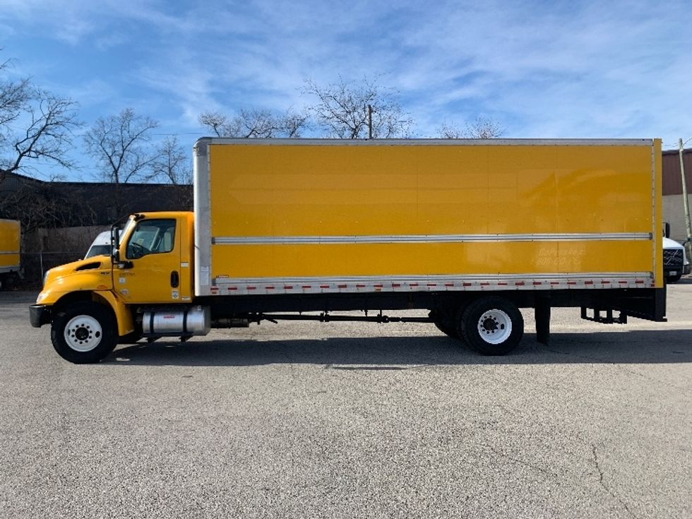 Medium Duty Box Truck-Light and Medium Duty Trucks-International-2021-MV607-Nashville (Mount Juliet)-TN-176,439\n\t\tmiles-$ 48,750 - Image 4