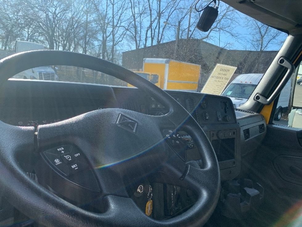 Medium Duty Box Truck-Light and Medium Duty Trucks-International-2021-MV607-Nashville (Mount Juliet)-TN-176,439\n\t\tmiles-$ 48,750 - Image 17